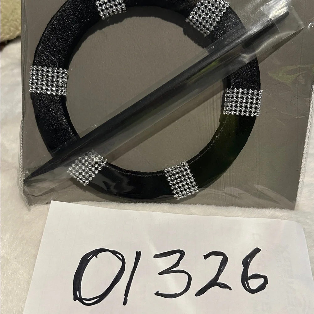 Vatican Homes nwt black